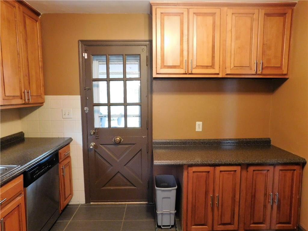 136 Crescent Hills Road Pittsburgh, PA 15235 - Photo 9 of 25 Gallery Image 9