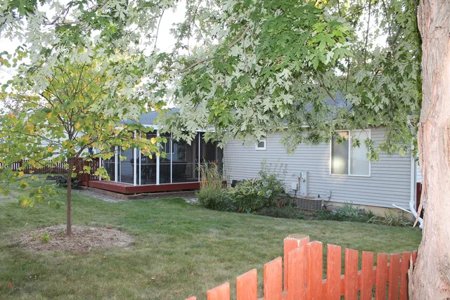 $359,500 | 421 Klick Street, Hampshire, IL 60140