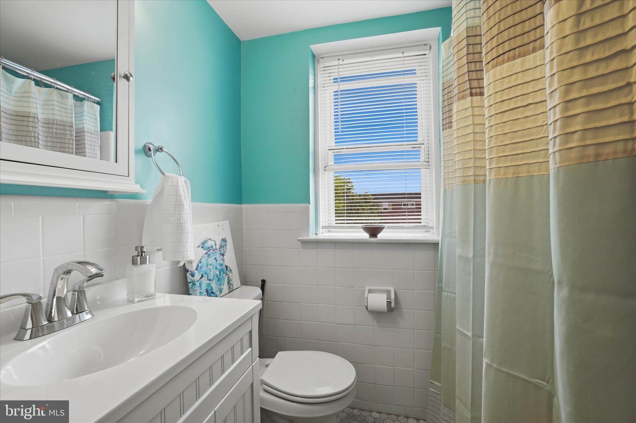 701 Rively Avenue Glenolden, PA 19036 - Photo 20 of 31 Full Bath
