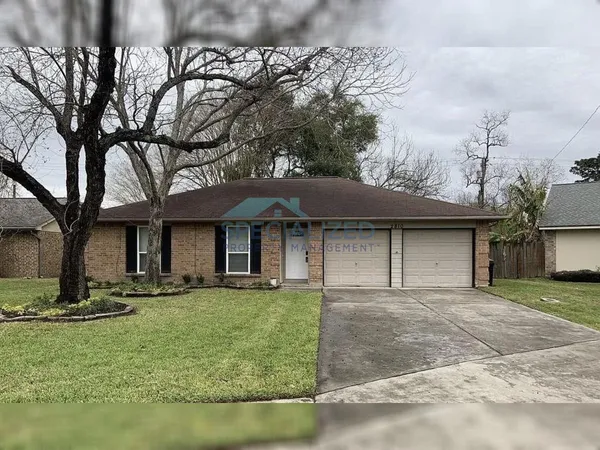 $1,825 | 2810 Pinewood Drive, League City, TX 77573