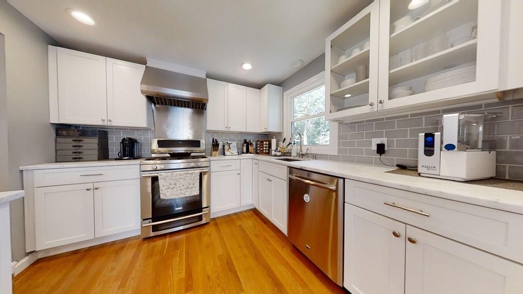 83 Dorset Road Holliston, MA 01746 - Photo 5 of 22 Gallery Image 5