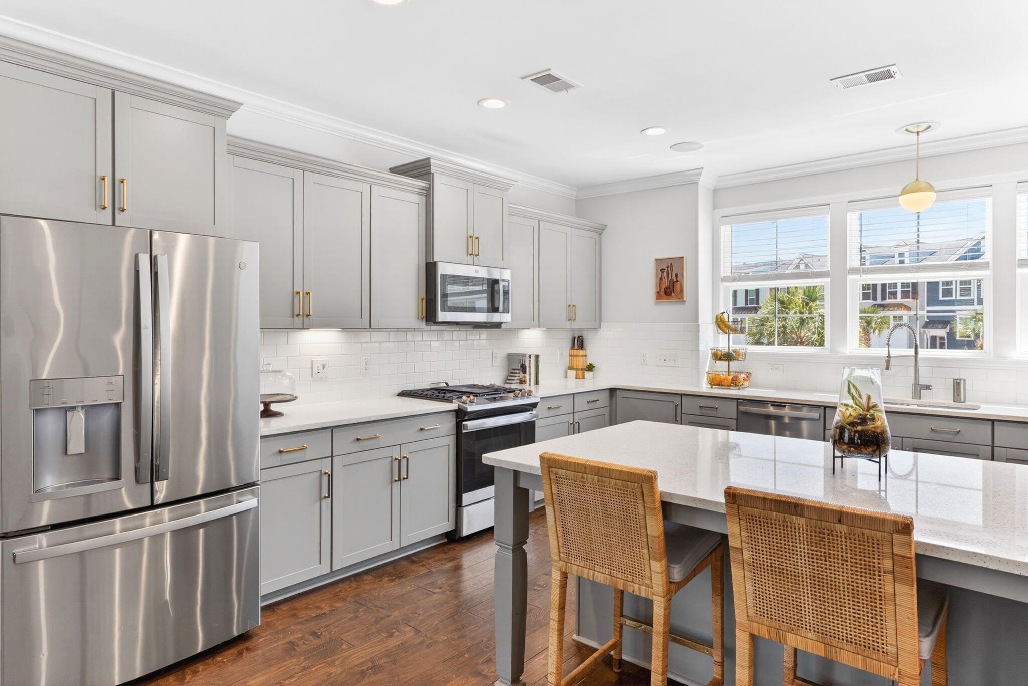 1555 Moss Spring Road Mount Pleasant, SC 29466 - Photo 10 of 44 High End Finishes