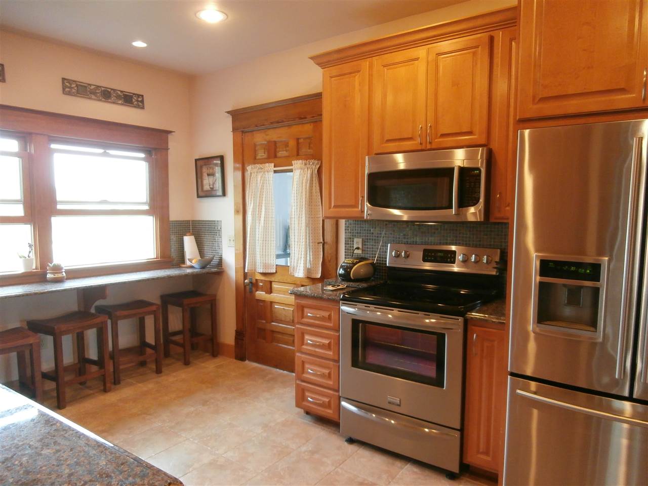 3251 Krouse Road Owosso, MI 48867 - Photo 5 of 30 31292317-4.JPG