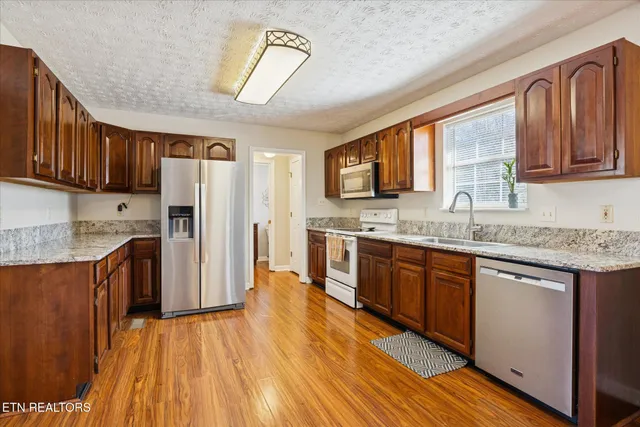 $409,900 | 7508 Christin Lee Circle, Knoxville, TN 37931