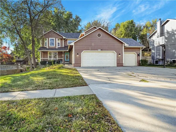 $415,000 | 623 Meadowlark Road, Lansing, KS 66043