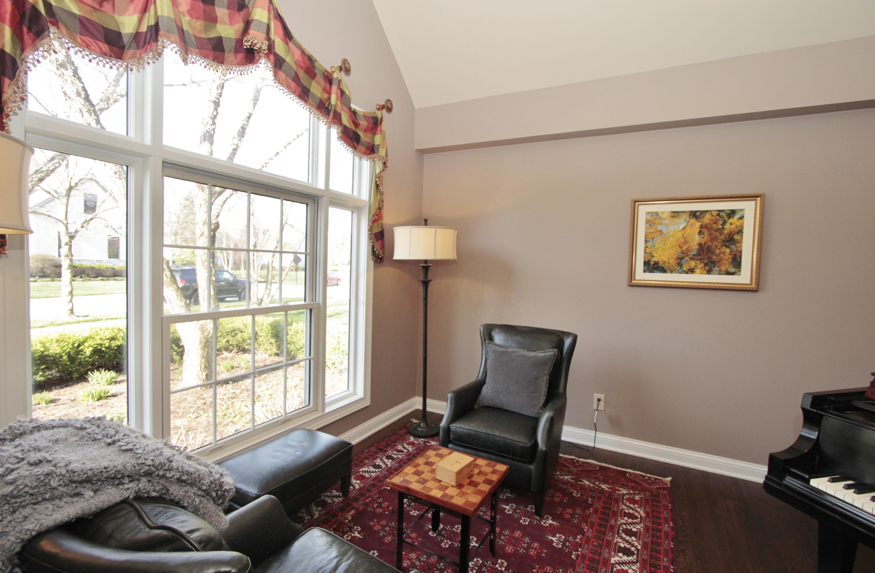430 Shale Ridge Court Powell, OH 43065 - Photo 2 of 51 Gallery Image 2