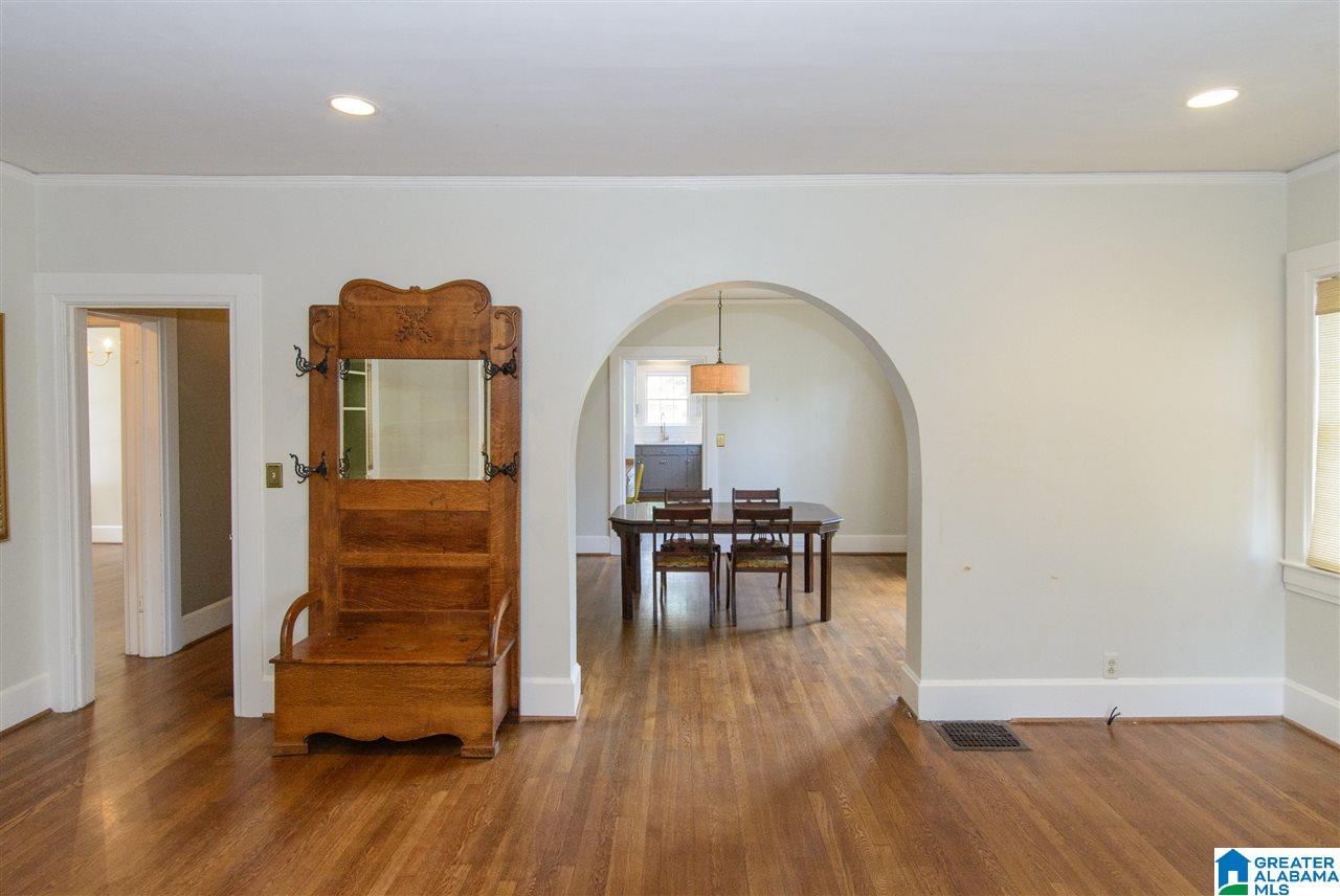 922 Irving Road Birmingham, AL 35209 - Photo 8 of 32