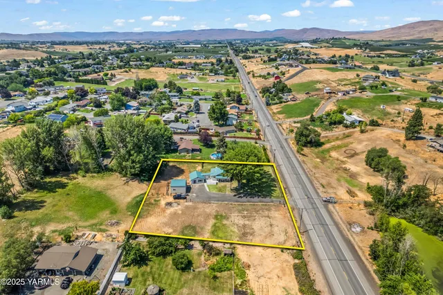 a picture of floor plan