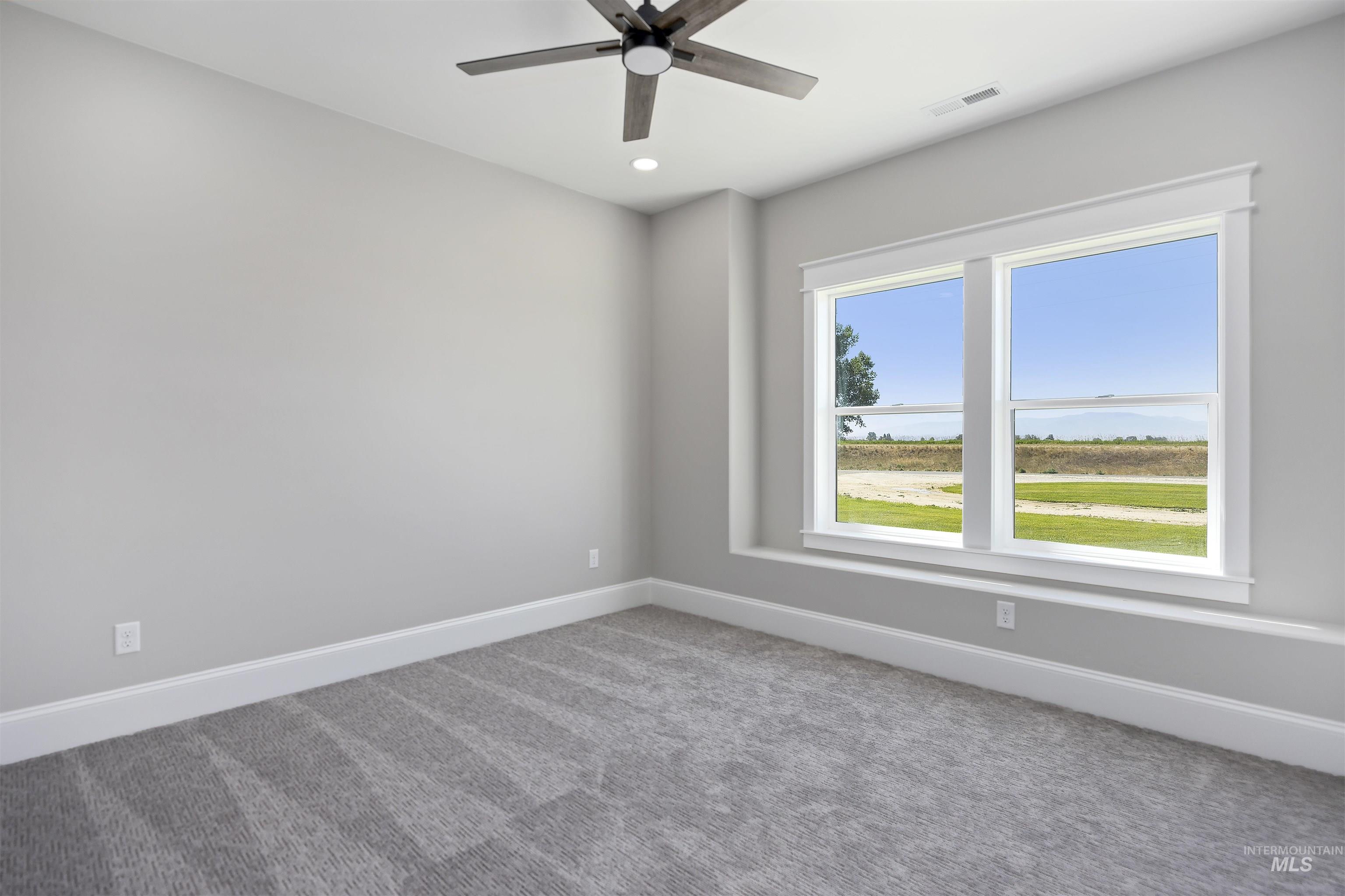 378 West 100 South Rupert, ID 83350 - Photo 32 of 50 Empty room