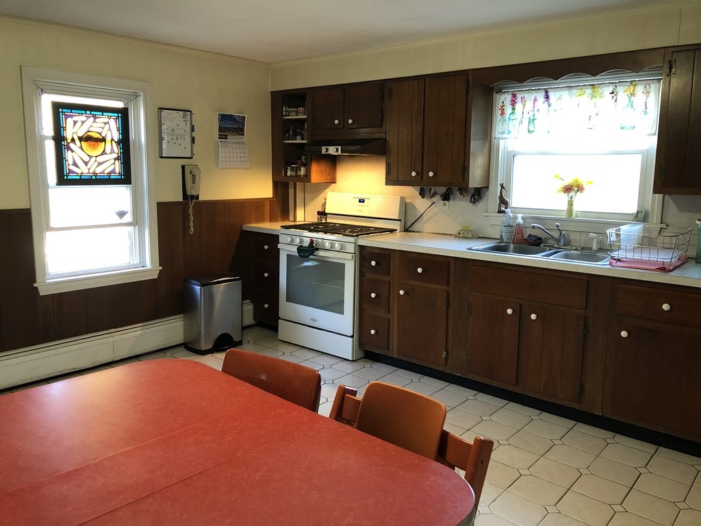 421 Loudville Road Northampton, MA 01027 - Photo 6 of 35 Gallery Image 6