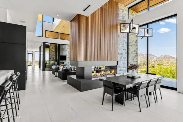 $15,000,000 | 5002 East Valle Vista Way, Paradise Valley, AZ 85253