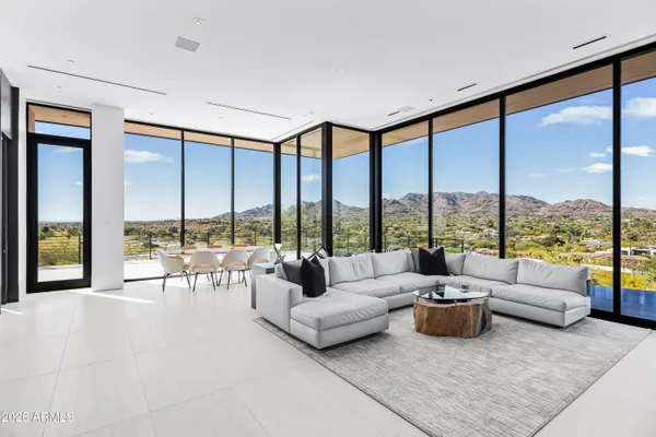 $15,000,000 | 5002 East Valle Vista Way, Paradise Valley, AZ 85253