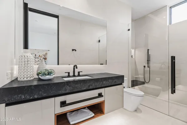 $15,000,000 | 5002 East Valle Vista Way, Paradise Valley, AZ 85253