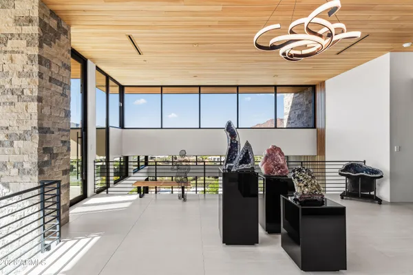 $15,000,000 | 5002 East Valle Vista Way, Paradise Valley, AZ 85253