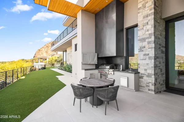 $15,000,000 | 5002 East Valle Vista Way, Paradise Valley, AZ 85253