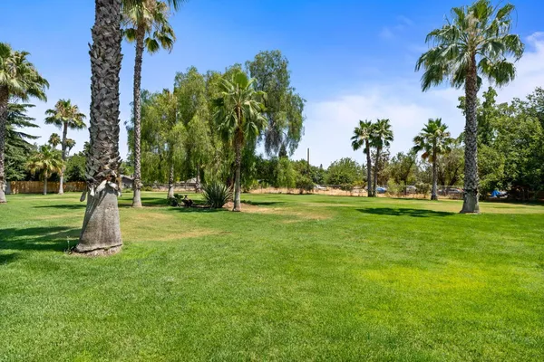 $1,700,000 | 7207 East Bremer Avenue, Fresno, CA 93737