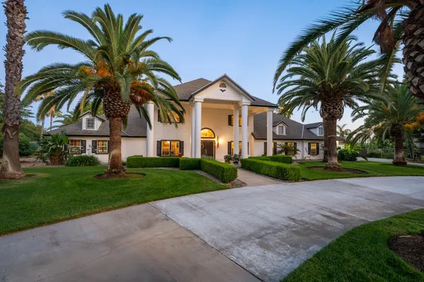 $1,700,000 | 7207 East Bremer Avenue, Fresno, CA 93737