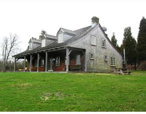 275 Beavertail Road Jamestown, RI 02835 - Photo 8 of 8 Exterior Front.