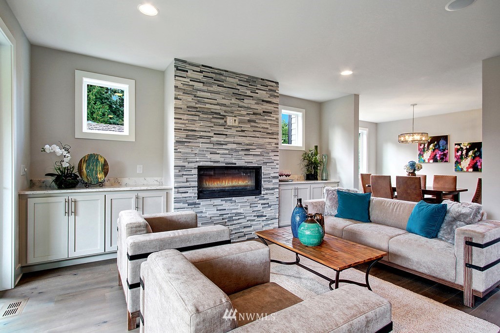 9116 Main Street Edmonds, WA 98026 - Photo 4 of 21 Gallery Image 4