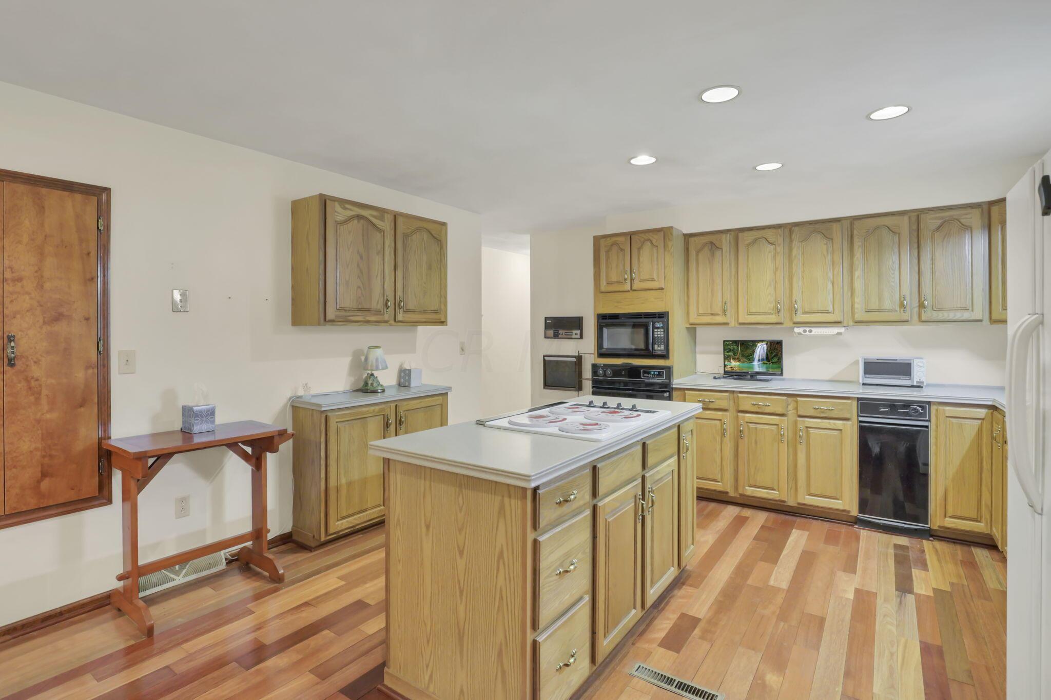 118 Holder Road Baltimore, OH 43105 - Photo 10 of 30 KIT PIC 4