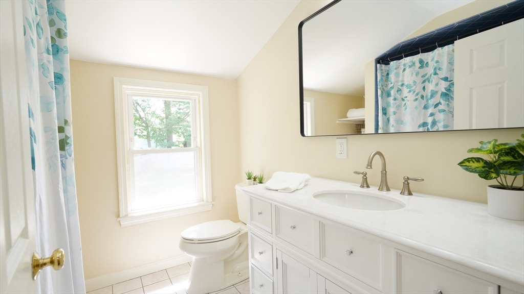 7 Acorn Place Franklin, MA 02038 - Photo 33 of 41 Gallery Image 33