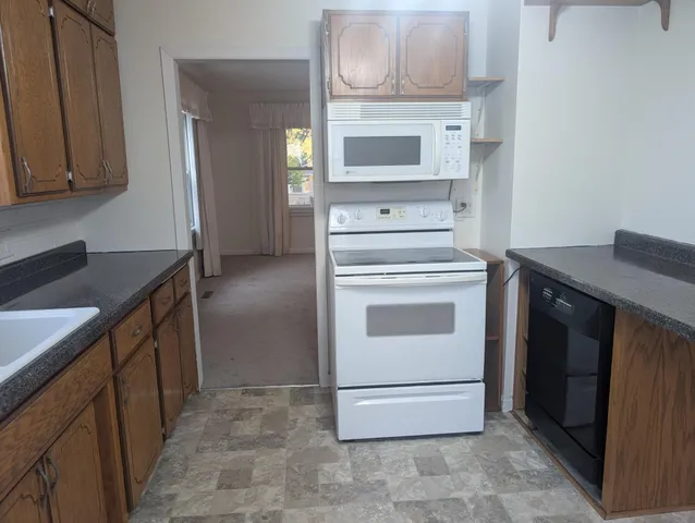 $2,400 | 5027 6th Street Northeast, Columbia Heights, MN 55421