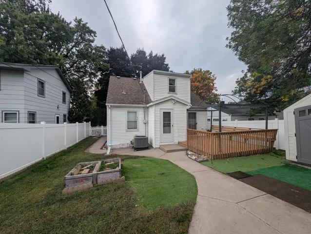 $2,400 | 5027 6th Street Northeast, Columbia Heights, MN 55421