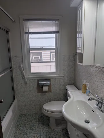 $2,400 | 5027 6th Street Northeast, Columbia Heights, MN 55421