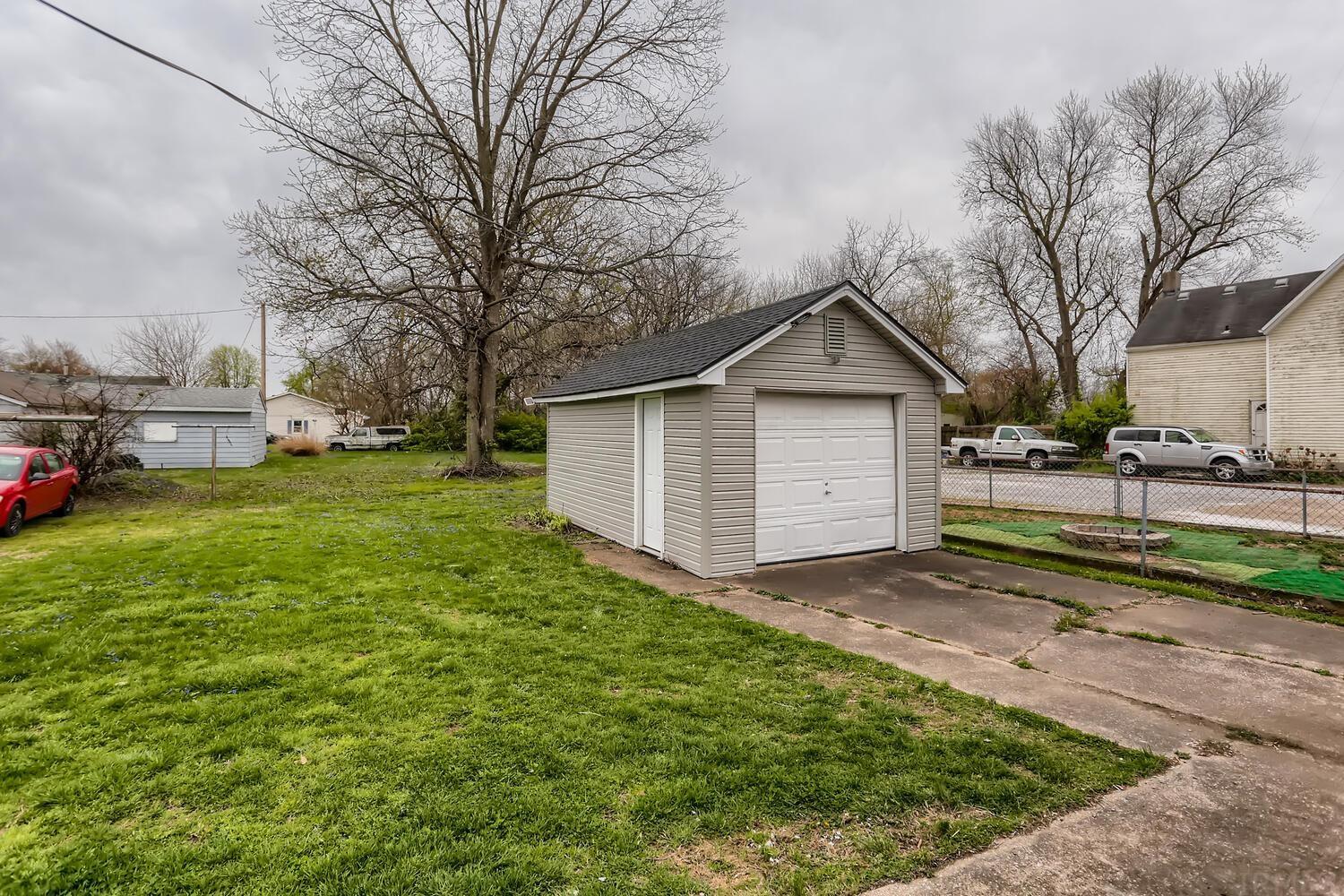 2721 Stringtown Road Evansville, IN 47711 - Photo 21 of 22 Gallery Image 21