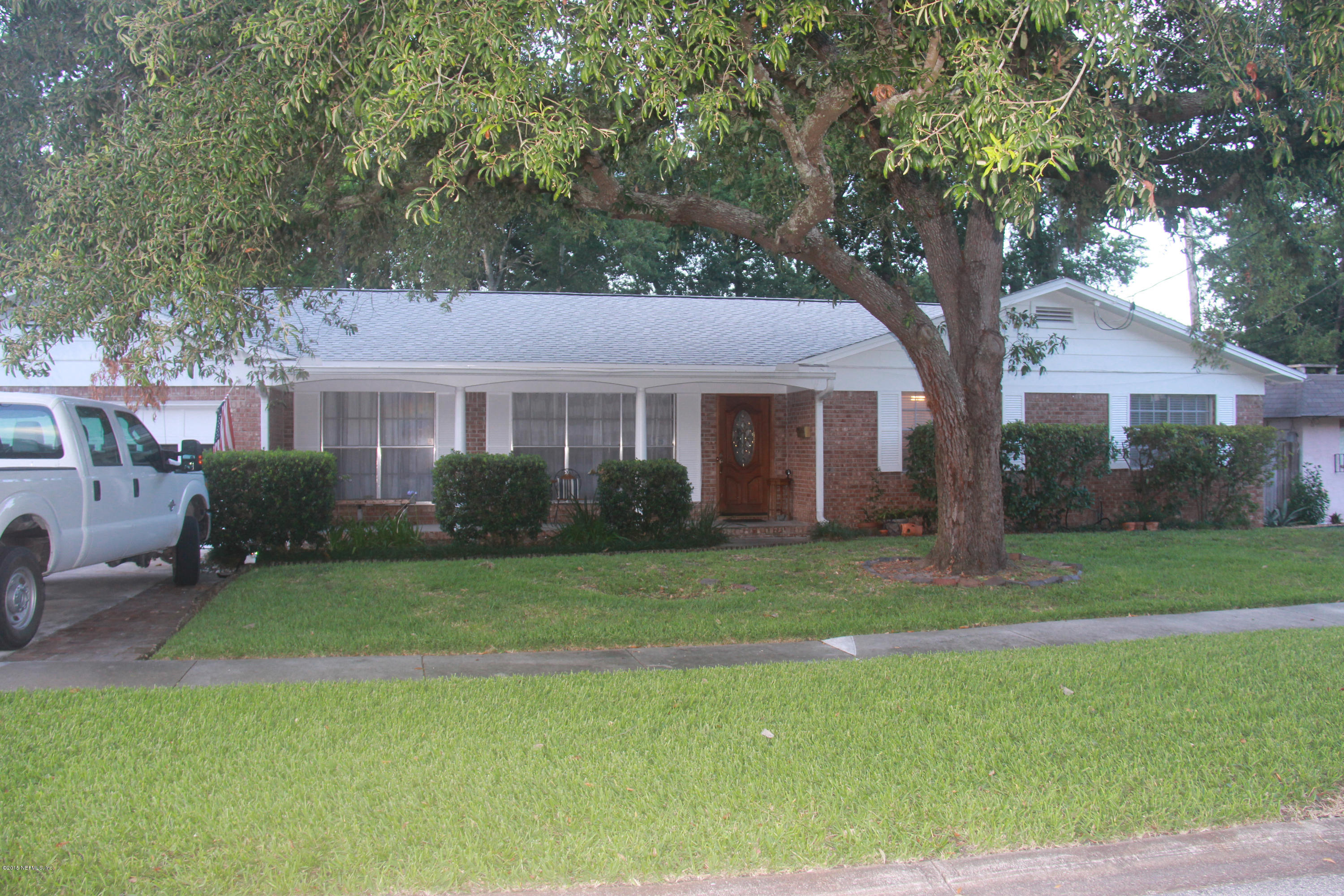 2755 Chelton Road Jacksonville, FL 32216 - Photo 1 of 6 Front View