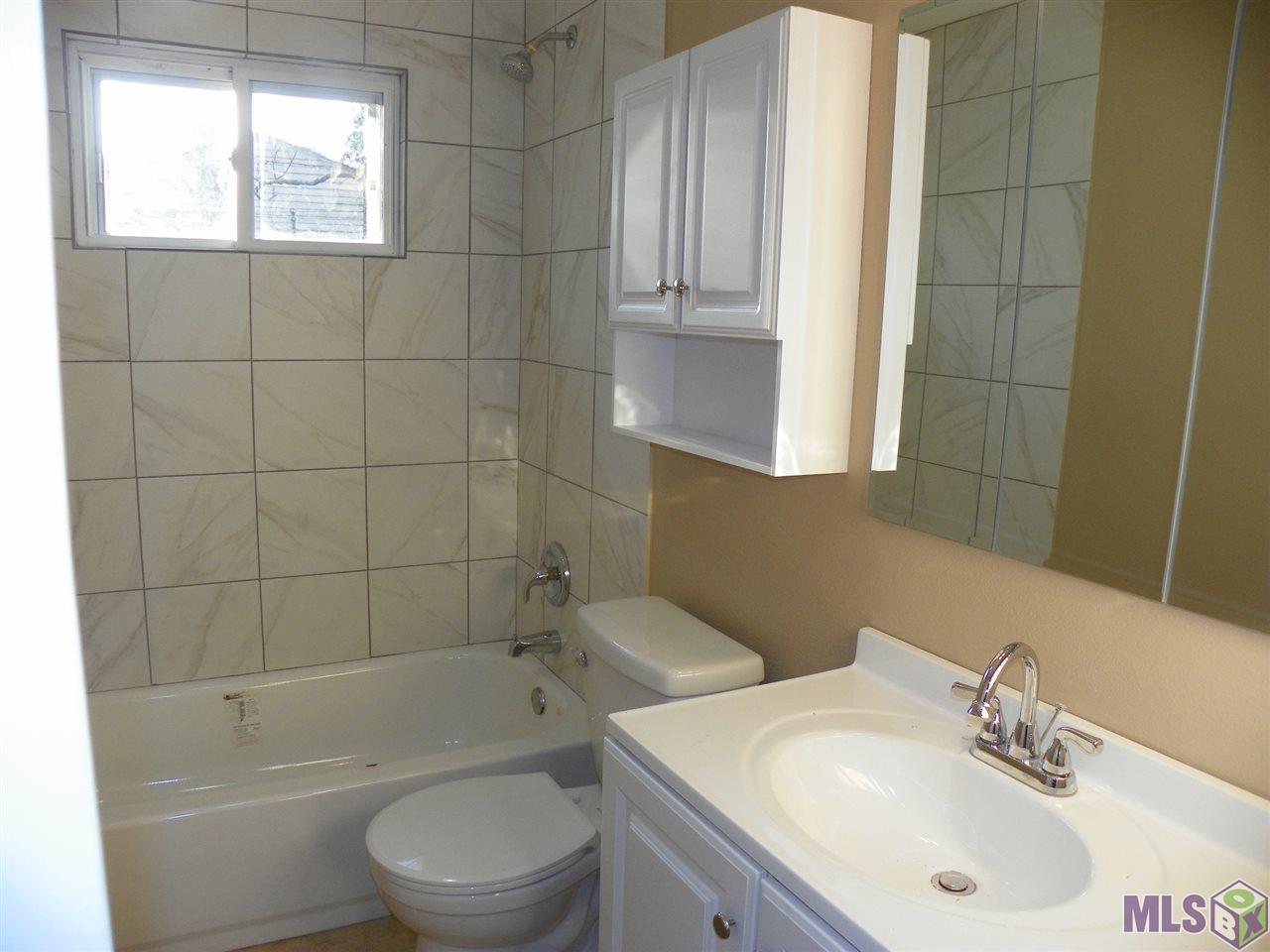 2702 74th Avenue Baton Rouge, LA 70807 - Photo 11 of 16 Bath