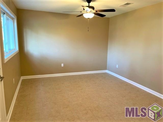 2702 74th Avenue Baton Rouge, LA 70807 - Photo 4 of 16 Living room