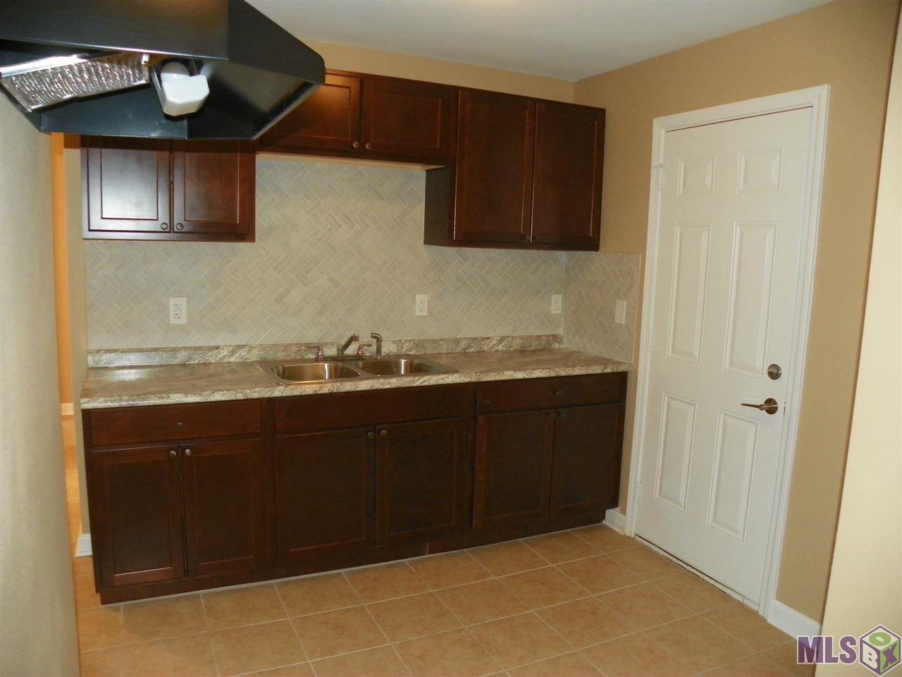 2702 74th Avenue Baton Rouge, LA 70807 - Photo 5 of 16 Kitchen
