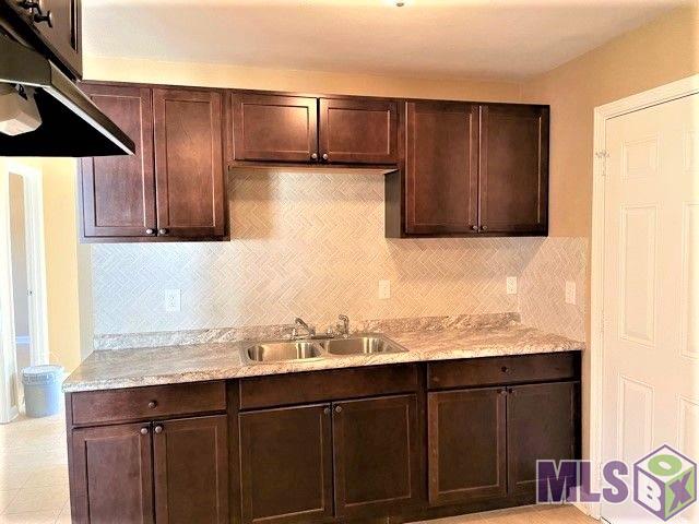 2702 74th Avenue Baton Rouge, LA 70807 - Photo 6 of 16 Kitchen