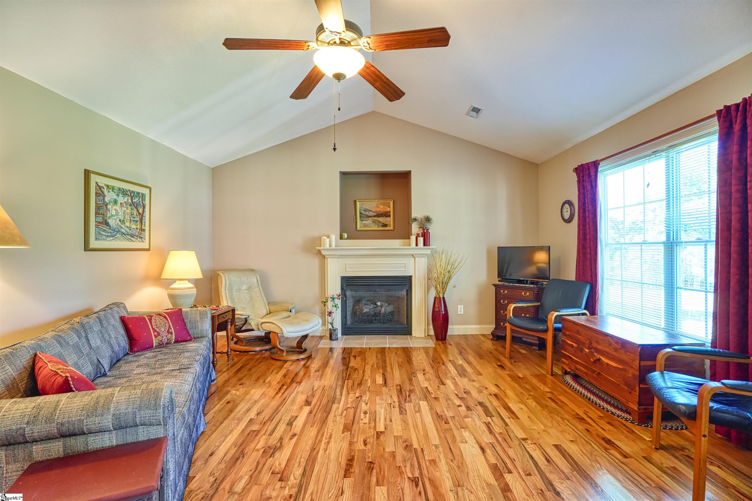 4 Fox Farm Way Greer, SC 29651 - Photo 5 of 30 Gallery Image 5