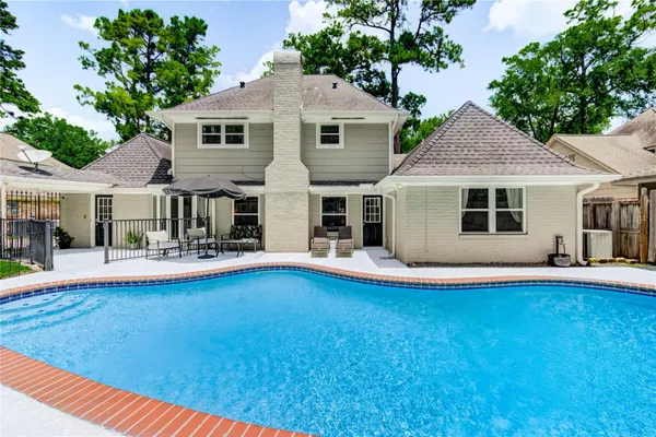 $450,000 | 11715 Cypresswood Drive, Houston, TX 77070