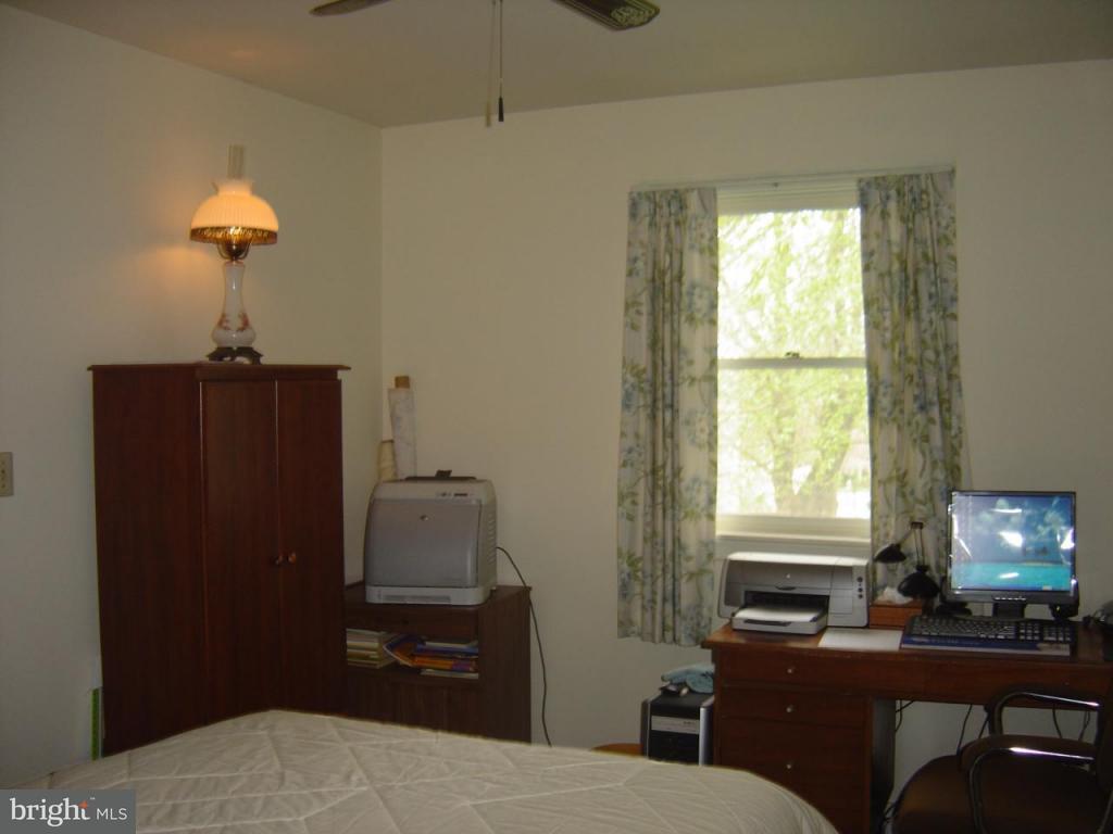 302 Old Delp Road Lancaster, PA 17601 - Photo 11 of 12 Gallery Image 11