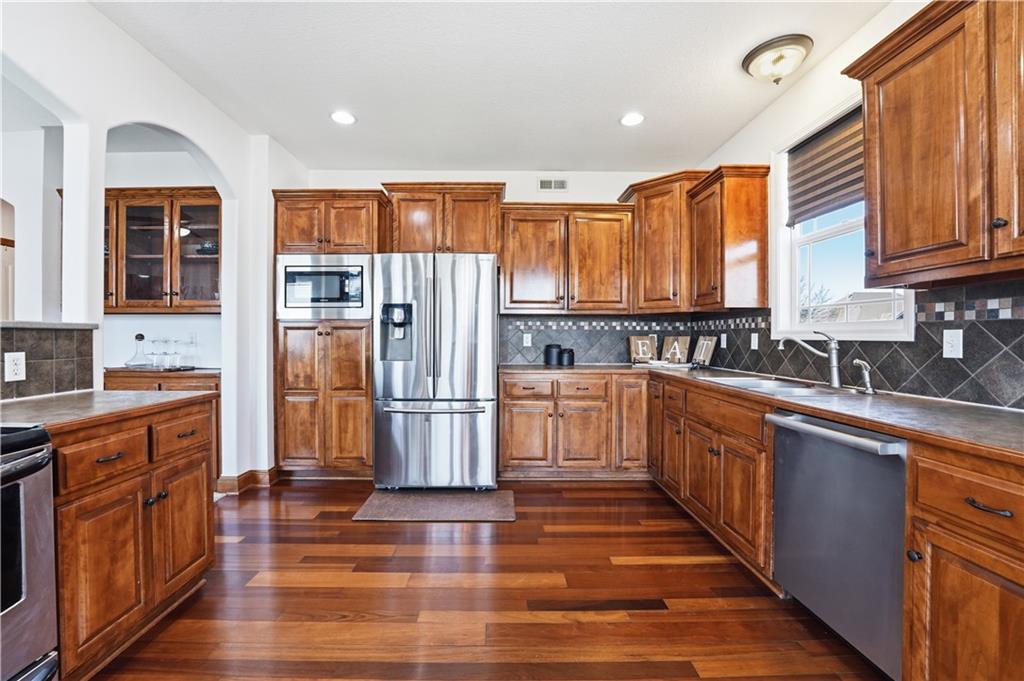 709 Bluestem Court Raymore, MO 64083 - Photo 11 of 40