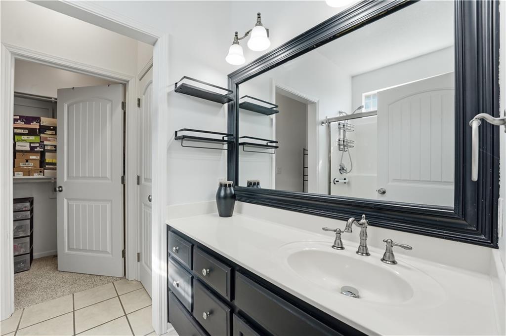 709 Bluestem Court Raymore, MO 64083 - Photo 20 of 40