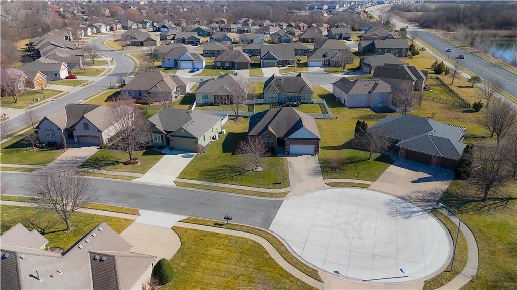 709 Bluestem Court Raymore, MO 64083 - Photo 38 of 40