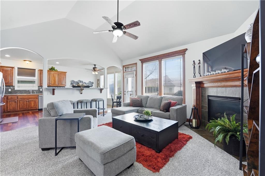 709 Bluestem Court Raymore, MO 64083 - Photo 8 of 40