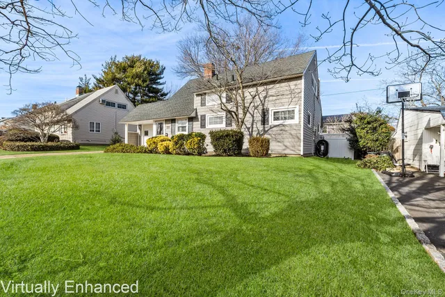 $699,000 | 111 Stirrup Lane, Levittown, NY 11756