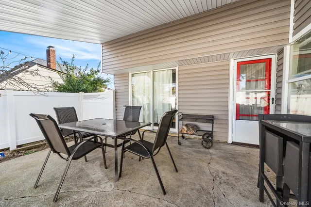 $699,000 | 111 Stirrup Lane, Levittown, NY 11756