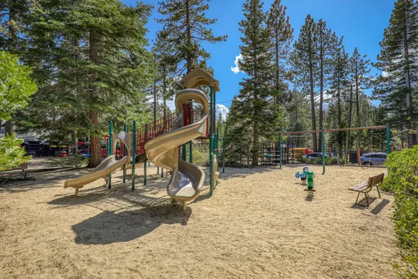 $2,450,000 | 240 Eastview Drive, Tahoe City, CA 96145