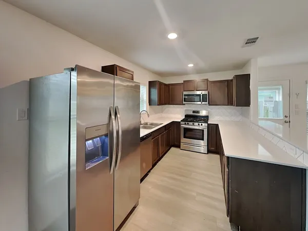 $1,875 | 18726 Faustina Way, New Caney, TX 77357