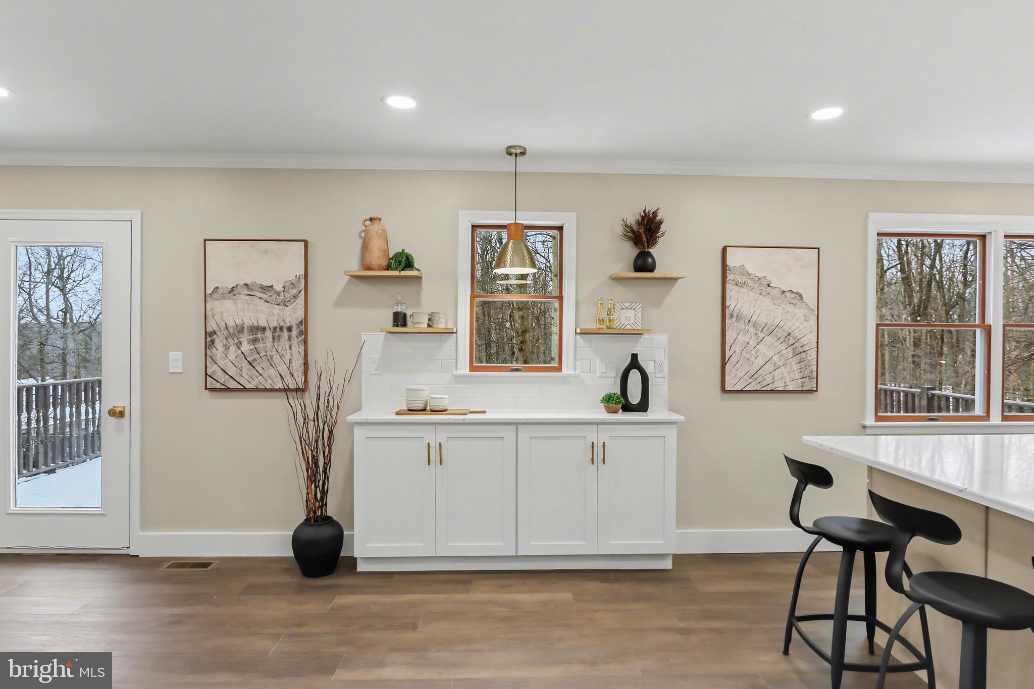 175 Timber Lane Lebanon, PA 17042 - Photo 13 of 39 a living room with furniture and window