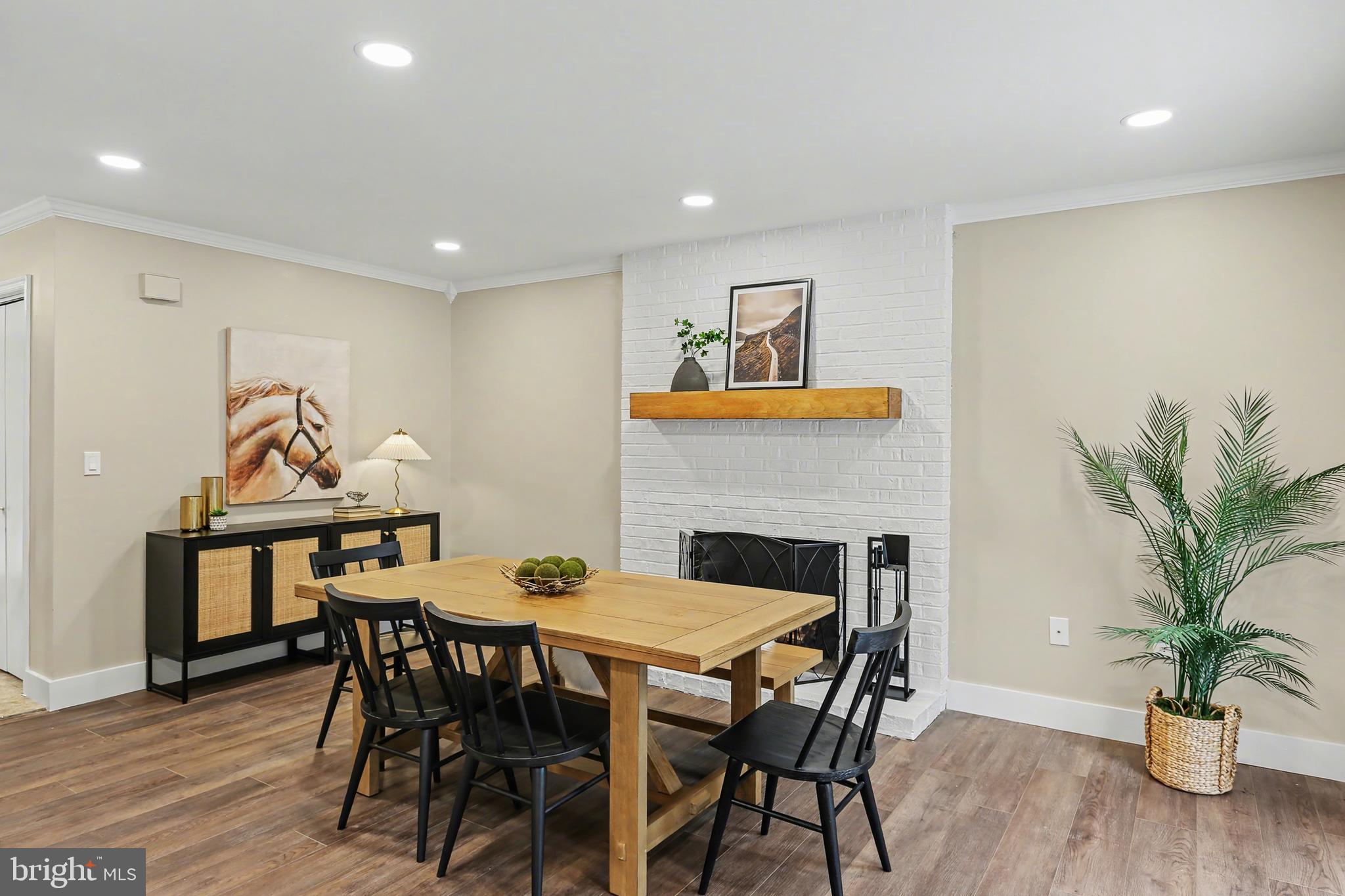 175 Timber Lane Lebanon, PA 17042 - Photo 14 of 39 a view of a dining room with furniture and wooden floor