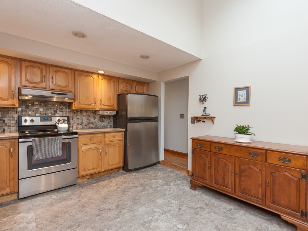 215 Temi Road Raynham, MA 02767 - Photo 12 of 30 Gallery Image 12