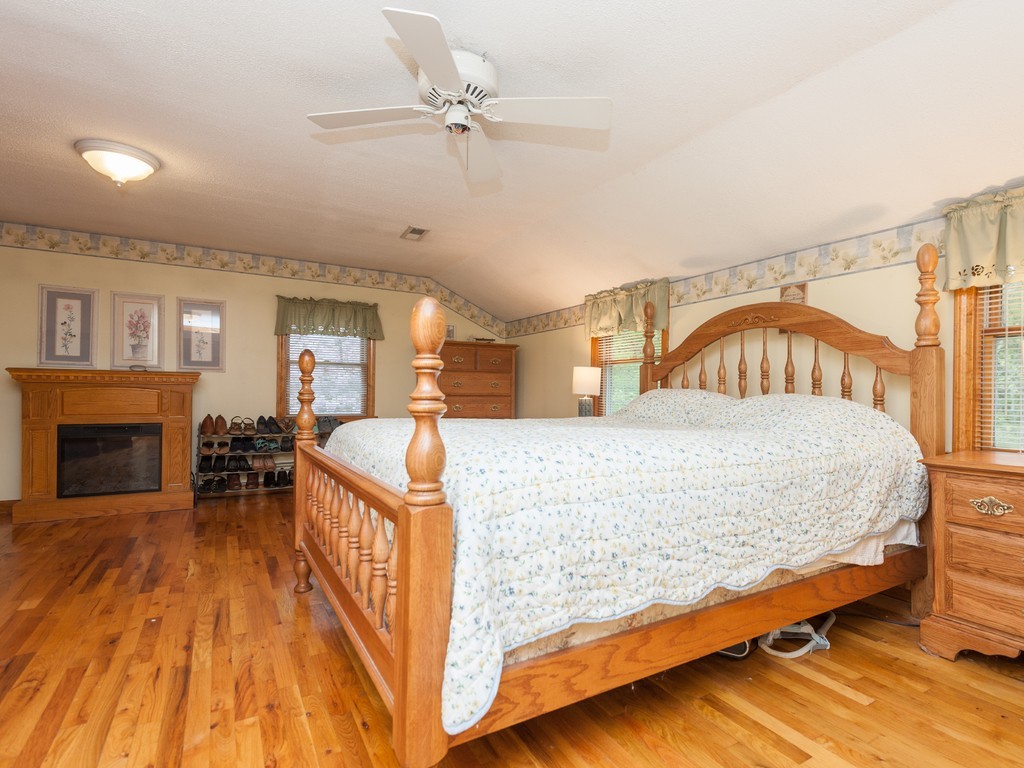 215 Temi Road Raynham, MA 02767 - Photo 21 of 30 Gallery Image 21