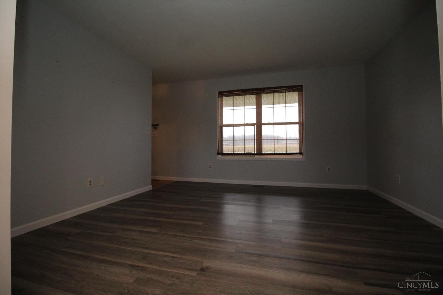 5372 Alert New London Road Hamilton, OH 45013 - Photo 3 of 21 Gallery Image 3